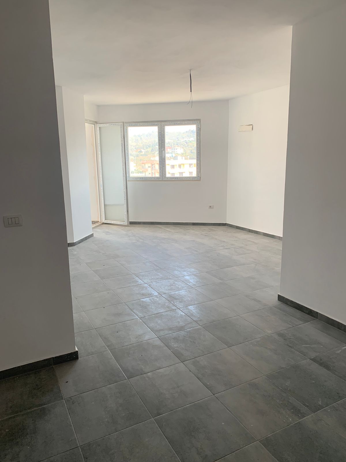 SHITEN 2 APARTAMENTE NGA 86M2