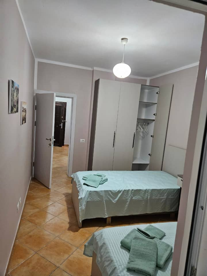 JEPET APARTAMENTI ME QERA