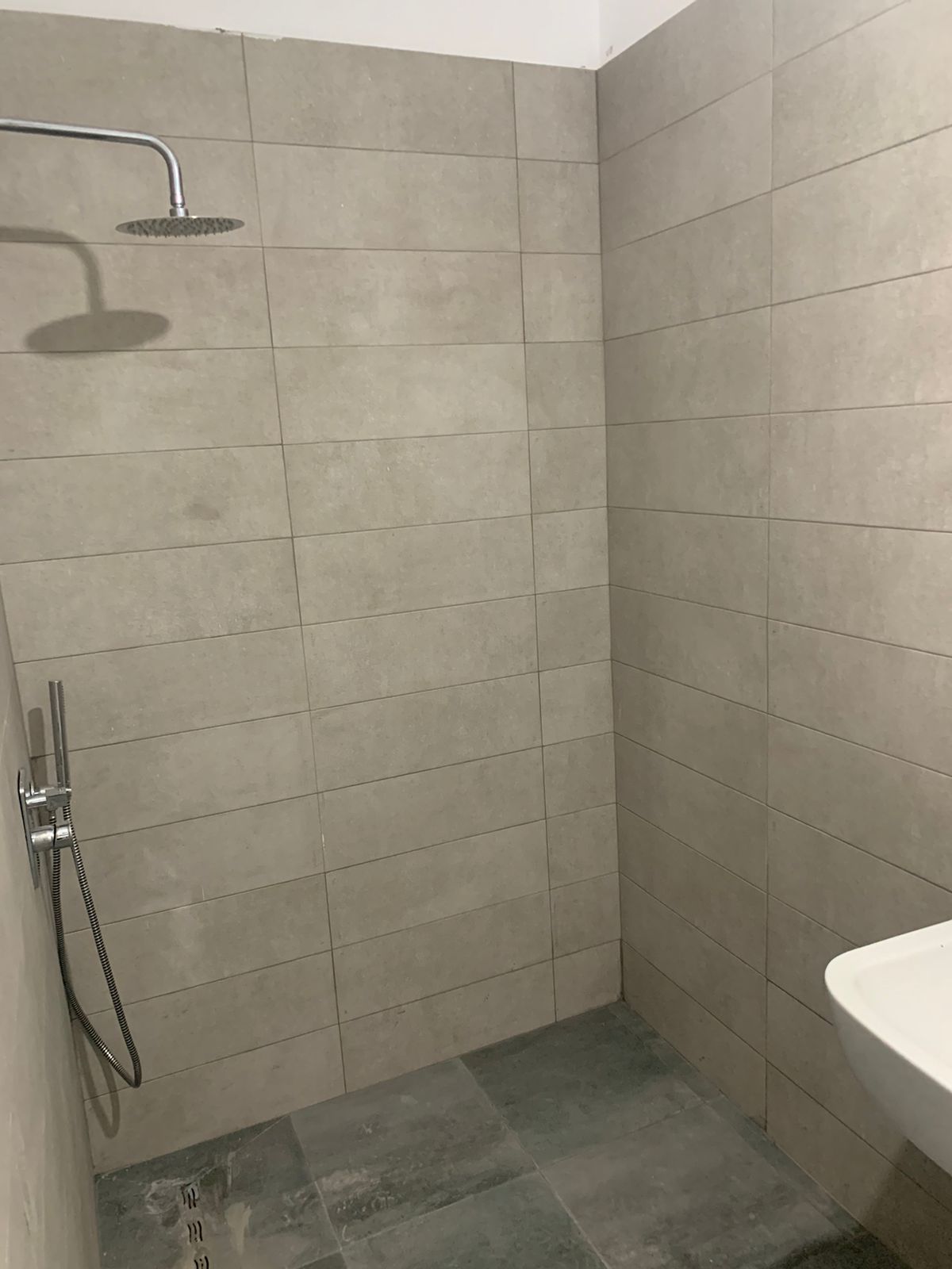 SHITEN 2 APARTAMENTE NGA 86M2